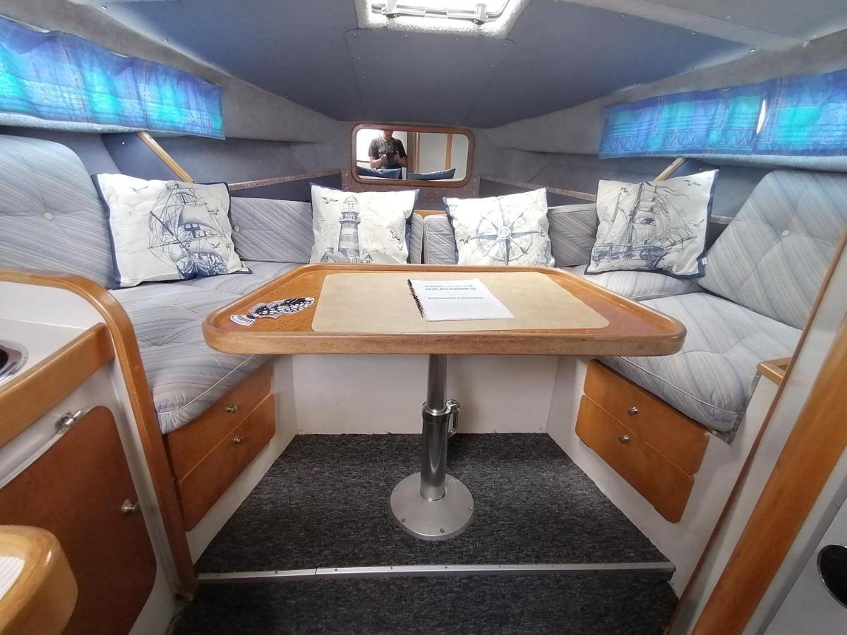 Sejour Insolite Sur Un Yacht. Bateau Hotel A Quai. La Rochelle  Exterior photo